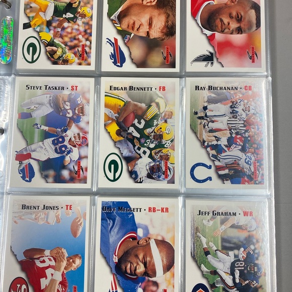 1995 Score NFL Football Trading Cards In binder - Picture 8 of 8